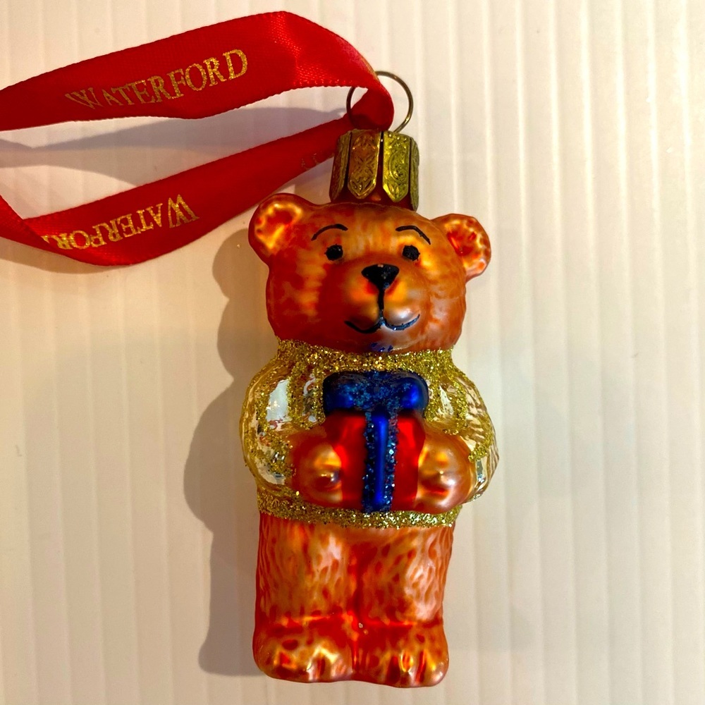 WATERFORD HOLIDAY HEIRLOOM ORNAMENT ~ GLASS TEDDY BEAR IN GOLD SWEATER w…